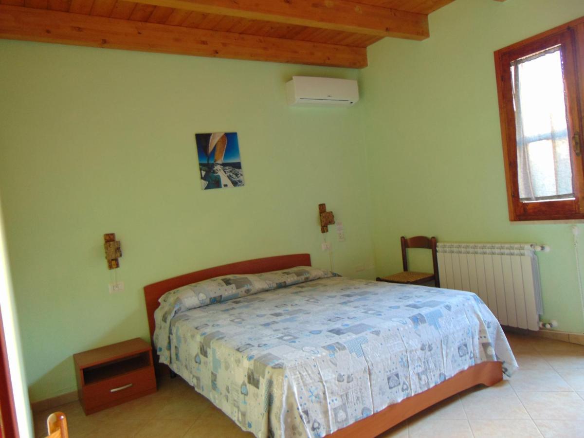 Bed and Breakfast La Contea SantʼAnna Arresi Exterior foto