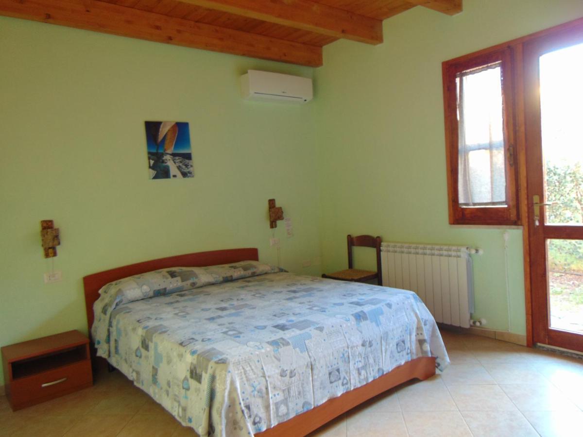 Bed and Breakfast La Contea SantʼAnna Arresi Exterior foto
