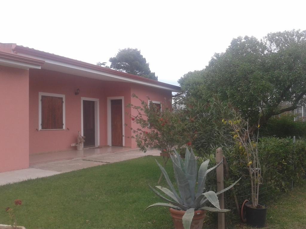 Bed and Breakfast La Contea SantʼAnna Arresi Exterior foto